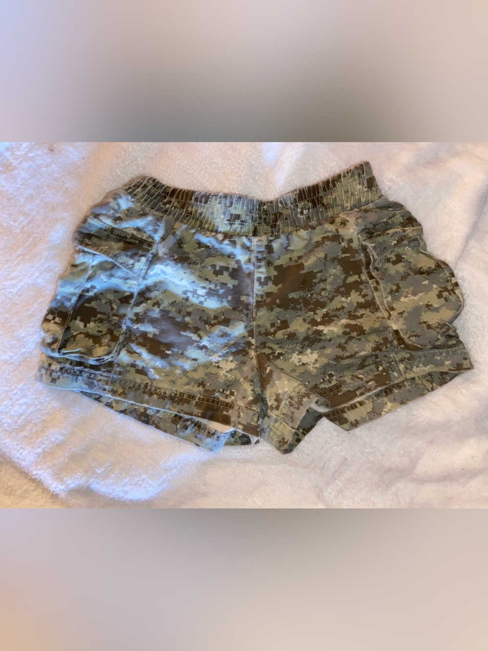 Women's Camo Utility Shorts - Olive Digital Print